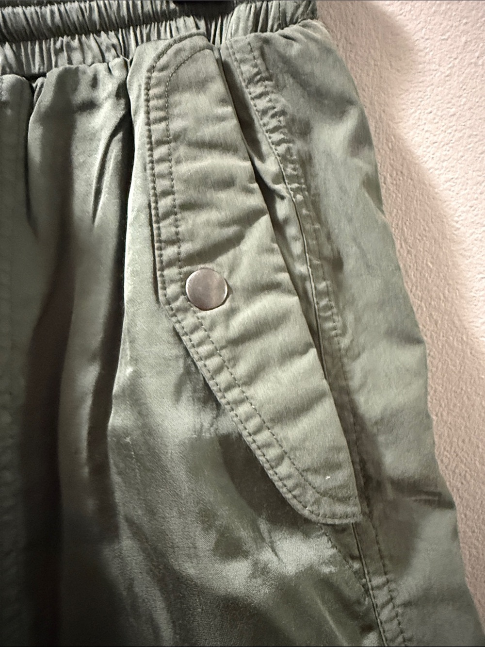 Miss Love Olive Pia Pants featuring a wide-leg fit, cargo pockets, high- SM - Picture 6 of 7
